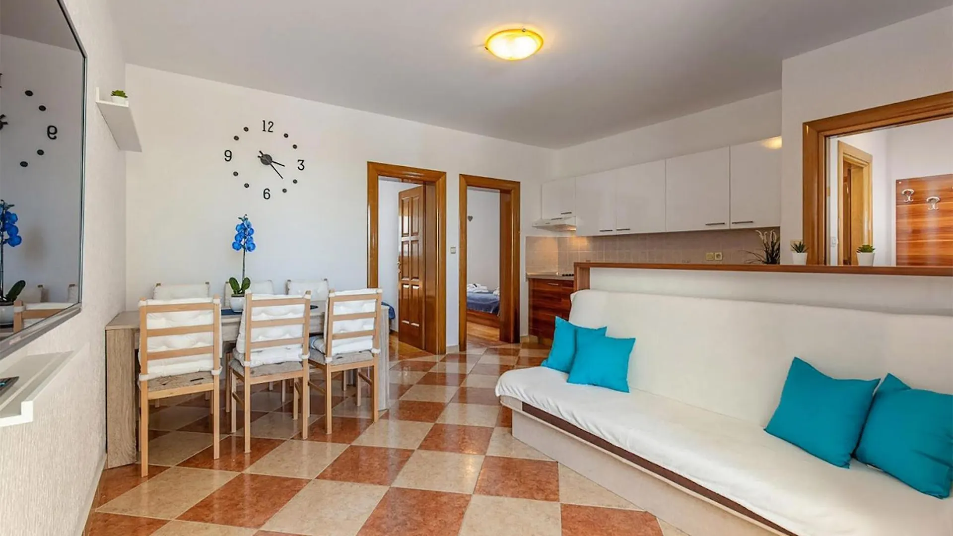 Nice Apartment In Dramalj With Wifi 0*,