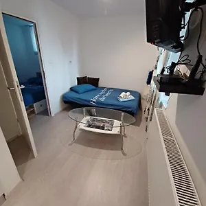 Blue &red Apartman